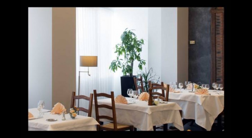 Hôtel du Commerce Saint-Gaudens | Charme, Confort & Spa aux Pieds des Pyrénées