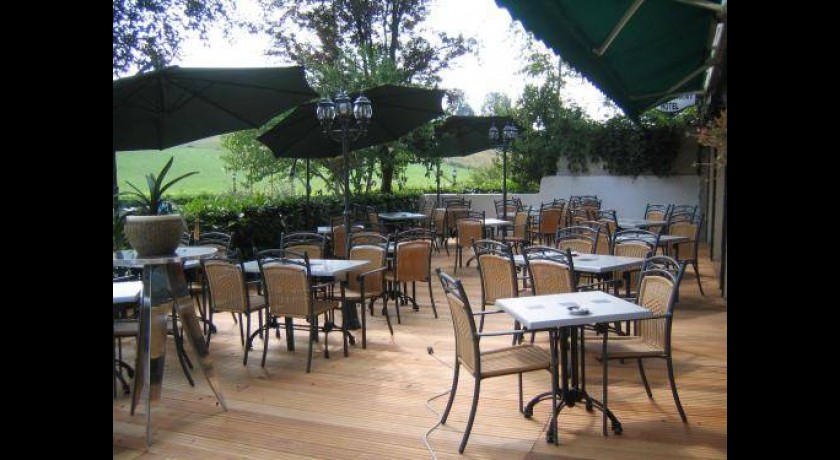 Hôtel La Tour du Loup en Ariège : Calme, Confort et Nature au Cœur des Pyrénées