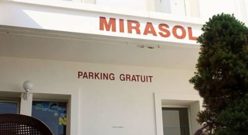 Séjour d'Exception à l'Hôtel Myosotis à Lourdes - Proche du Sanctuaire avec Confort et Charme