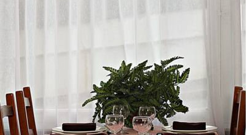 Séjour d'Exception à l'Hôtel Myosotis à Lourdes - Proche du Sanctuaire avec Confort et Charme