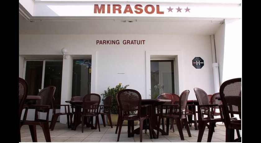 Séjour d'Exception à l'Hôtel Myosotis à Lourdes - Proche du Sanctuaire avec Confort et Charme