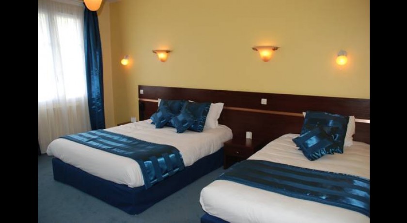 Best Western Hotel De La Place  Lisieux