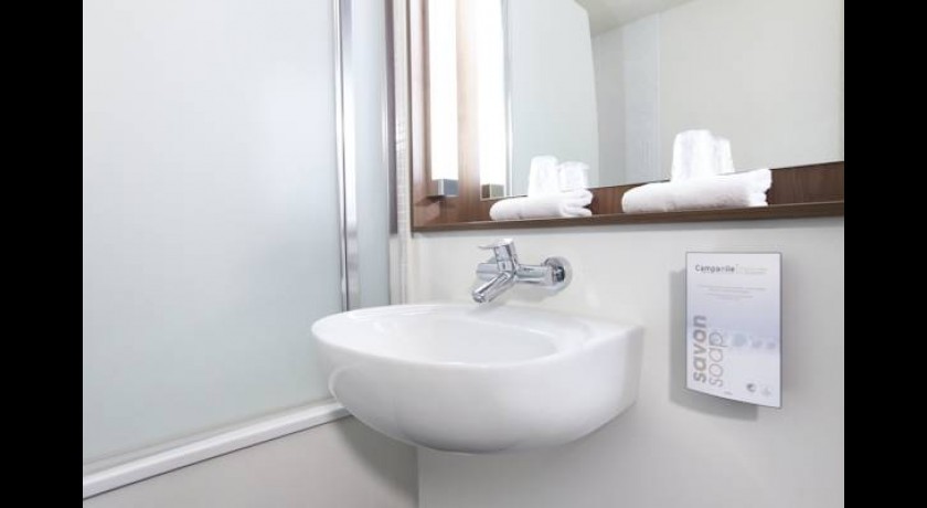 Hotel Campanile Rouen - Franqueville Aéroport  Franqueville-saint-pierre