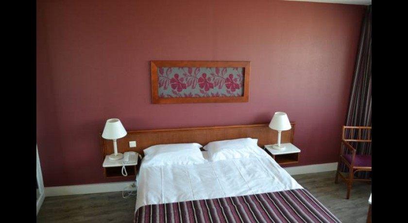 Hôtel de l'Europe à Dieppe - Séjournez face à la mer et profitez de la plage à deux pas