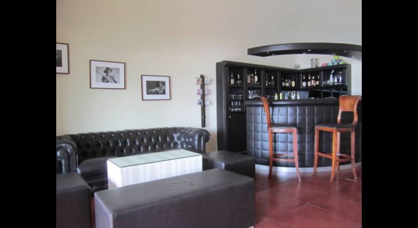 Hôtel Balanea Calvi : Vue Imprenable sur la Mer et Luxe au Coeur de la Corse