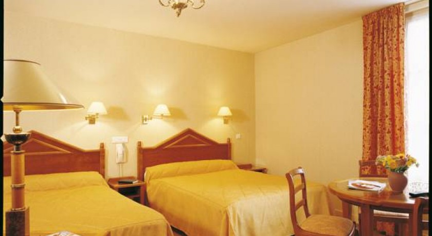 Hotel Hostellerie Des Trois Piegeons  Paray-le-monial