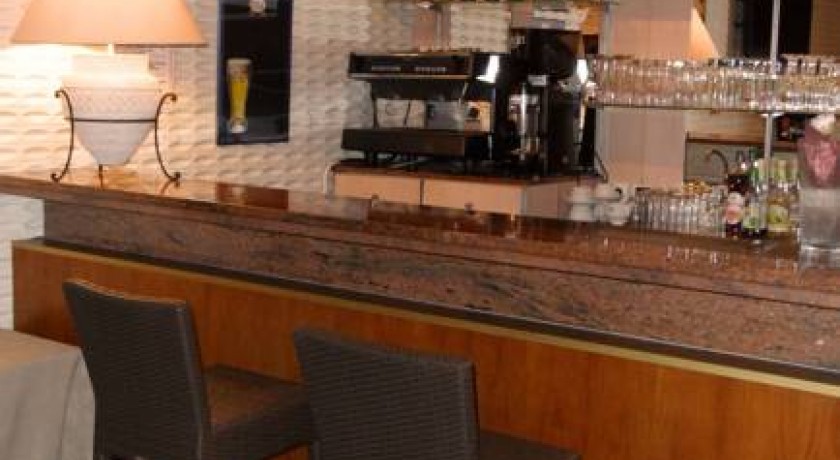 Hôtel Cecil Metz Gare - Charmant Hôtel 3 Étoiles au Cœur de Metz