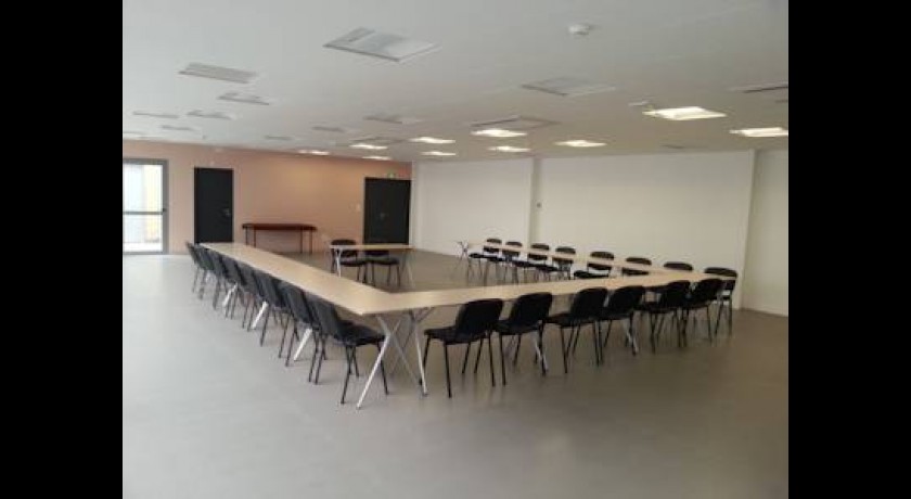 Hôtel Kyriad Clermont Ferrand Sud La Pardieu - Confort, Convivialité et Écoresponsabilité à Clermont-Ferrand