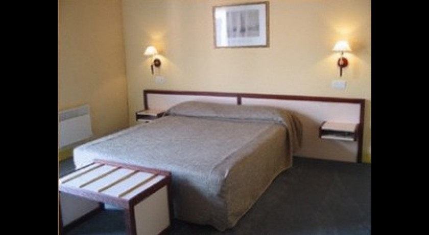 Hôtel Bomotel à Montluçon : Confort, Sérénité et Services de Qualité à Prix Doux | Hôtel 3 Étoiles