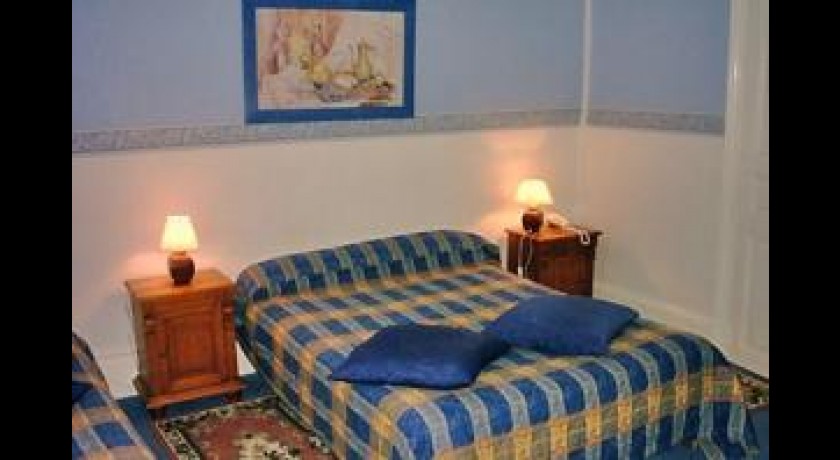 Hotel L'aigle D'or  Thiers