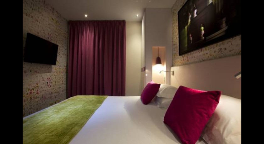 Hôtel Sully Saint Germain  Paris