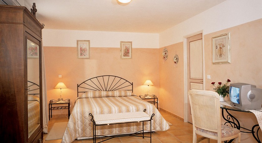 Hotel Le Colombier  Villecroze