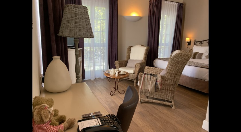 Hôtel de l'Horloge Avignon - Charme 4 étoiles au cœur de la Provence