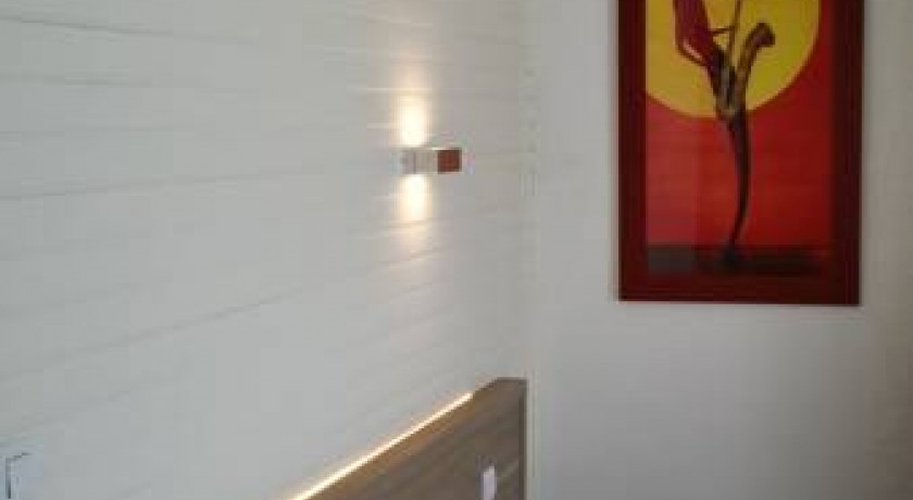 Hôtel Les Océanes Lorient | Confort et Sérénité Proche de la Cité de la Voile