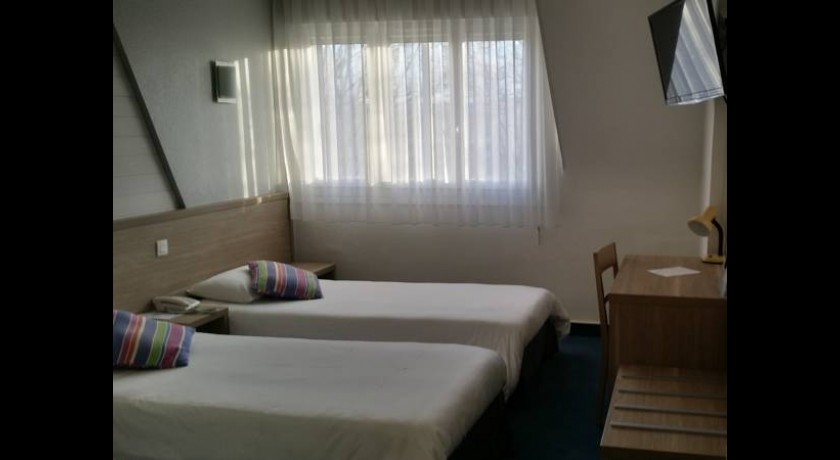 Hôtel Les Océanes Lorient | Confort et Sérénité Proche de la Cité de la Voile