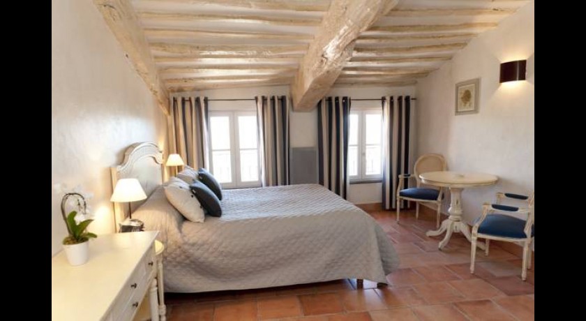 Hotel Le Clos De La Glycine  Roussillon