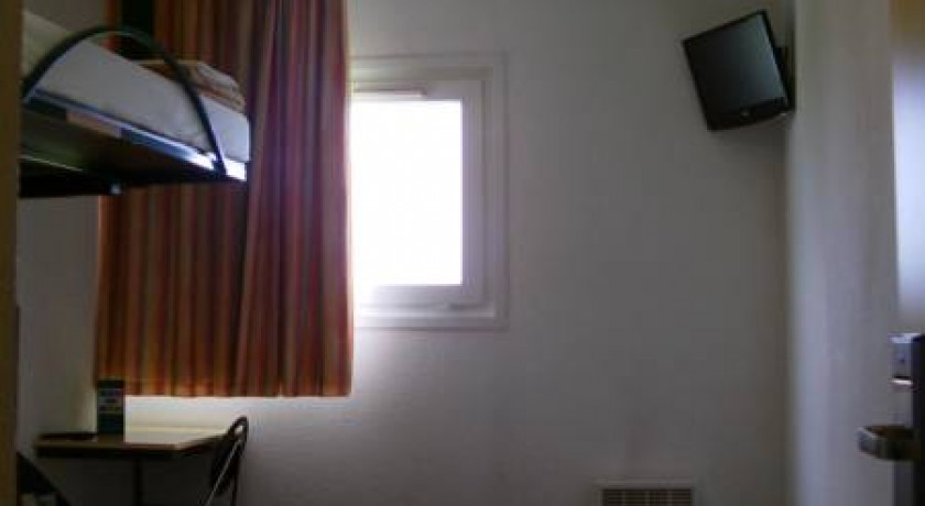 Hotel Mister Bed Bourges  Le subdray