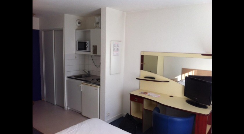 Greet Hotel Brest Aéroport - Convivialité et Modernité près de l'Aéroport de Brest