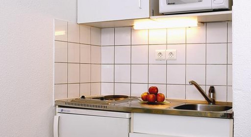 Greet Hotel Brest Aéroport - Convivialité et Modernité près de l'Aéroport de Brest