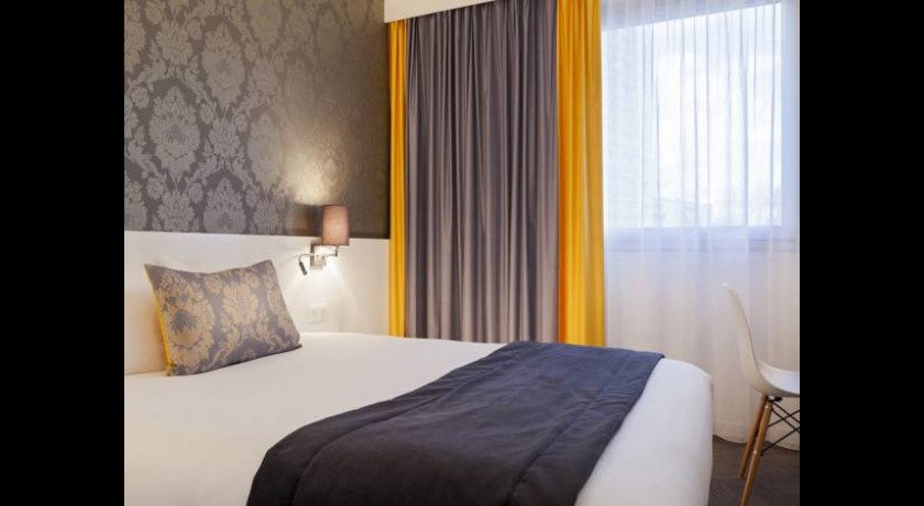 Hôtel Kyriad Tours Saint-Pierre-des-Corps Gare | Confort et Modernité Face à la Gare TGV