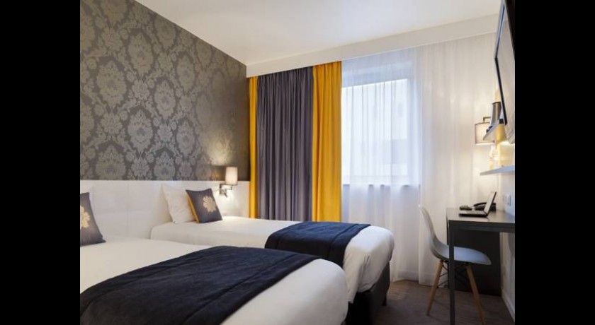 Hôtel Kyriad Tours Saint-Pierre-des-Corps Gare | Confort et Modernité Face à la Gare TGV