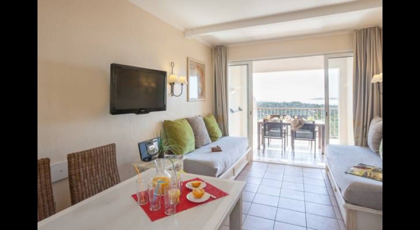 Hotel Pierre & Vacances Les Restanques Du Golfe St Tropez  Grimaud