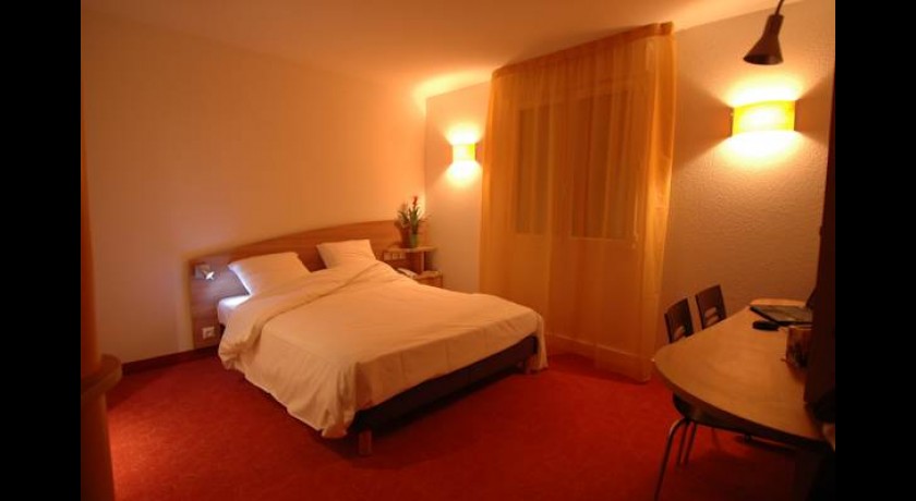 Hotel Suite-home  Saran