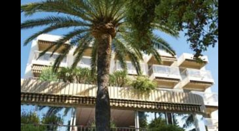 Hotel Les Genevriers  Cannes