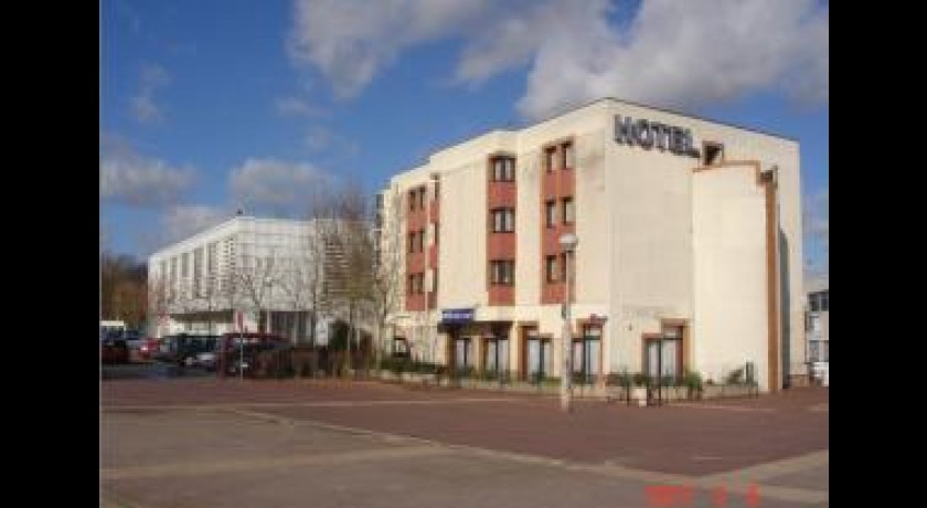Hotel Hipotel Marne La Vallée  Noisiel