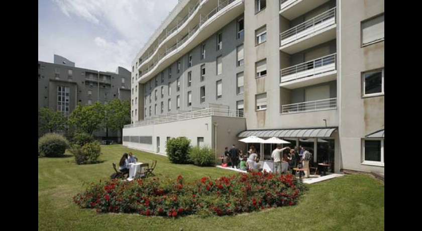 Hotel Residhome Grenoble Marie Curie 
