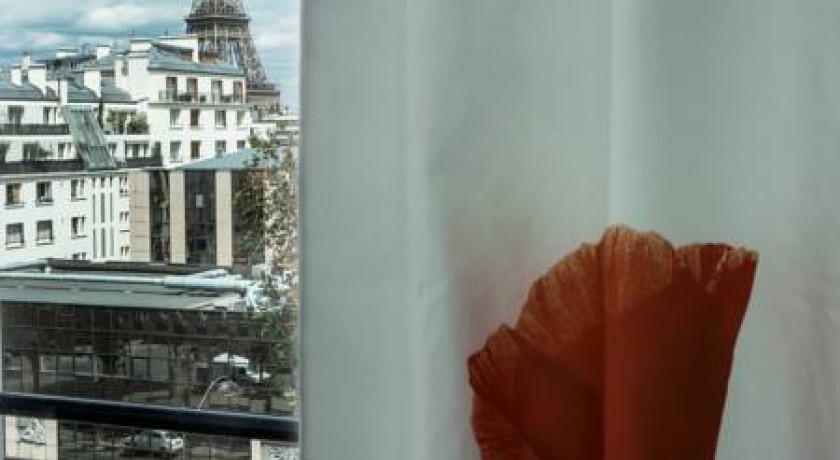 Hotel Ramada Paris Tour Eiffel 