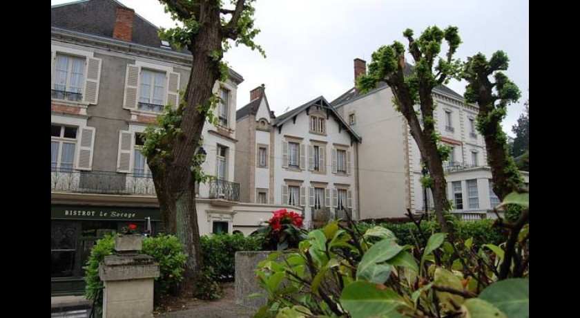 Hôtel Des Thermes Et Des Sources  Bourbon-l'archambault