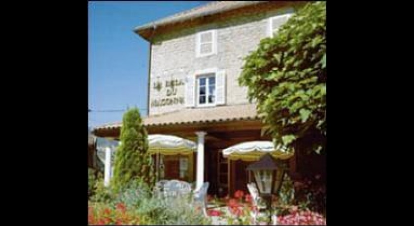 Hotel Logis Relais Du Maconnais  Berzé-la-ville