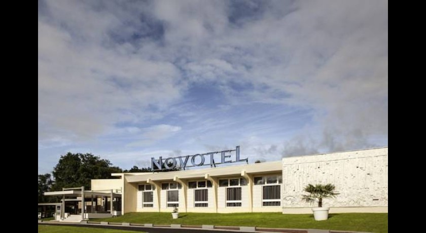 Hotel Novotel Fontainebleau Ury 