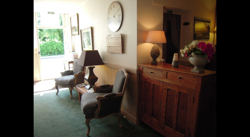 Hotel L'auberge De Combreux 