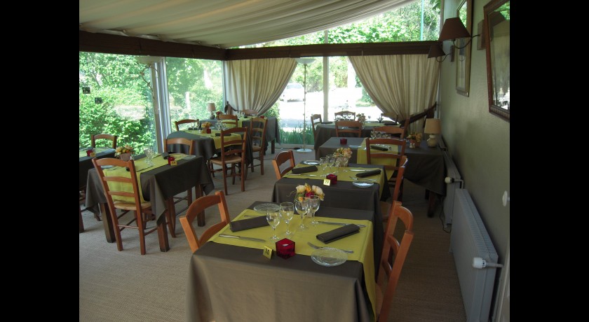 Hotel L'auberge De Combreux 