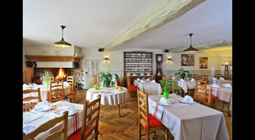 Hotel Restaurant Du Fronton  Itxassou