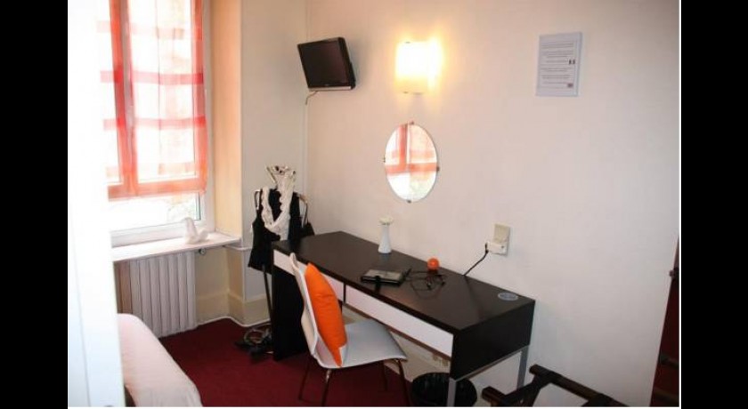 Hôtel Le Biarritz Vichy - Charme et Confort au Cœur de Vichy