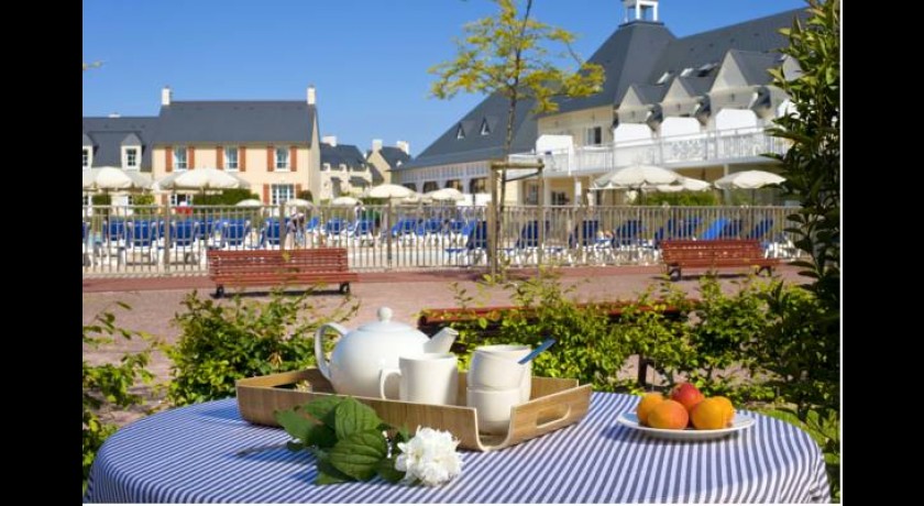 Hotel Résidence Pierre & Vacances Green Beach  Port-en-bessin-huppain