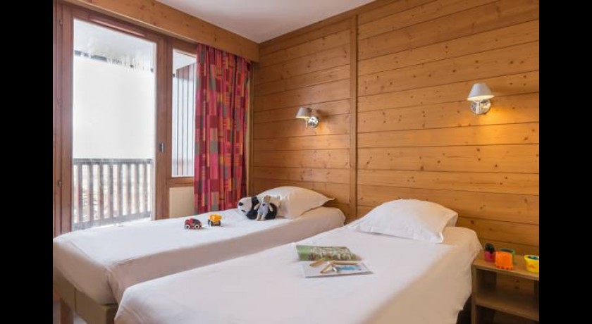 Hotel Pierre & Vacances L'ours Blanc  Alpe-d'huez