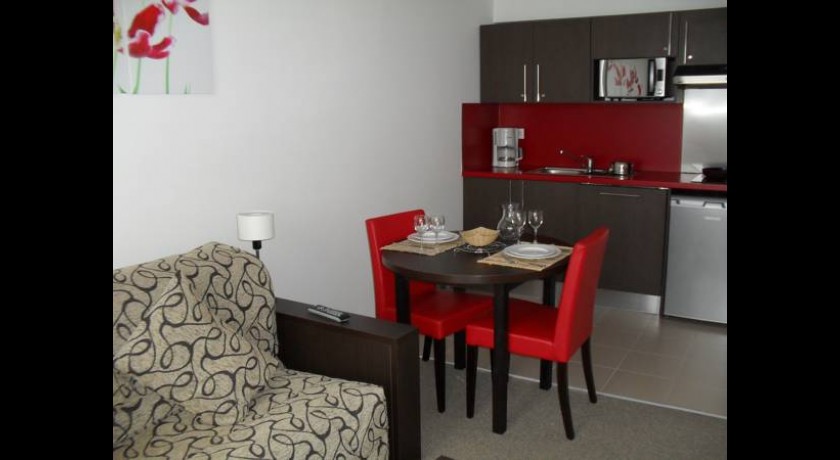 Hotel Park & Suites Village - Bois D'arcy  Bois-d'arcy