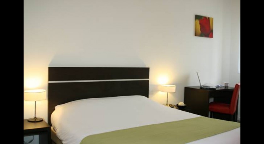 Hotel Park & Suites Village - Bois D'arcy  Bois-d'arcy