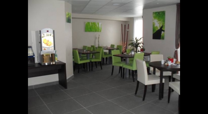 Hotel Park & Suites Village - Bois D'arcy  Bois-d'arcy