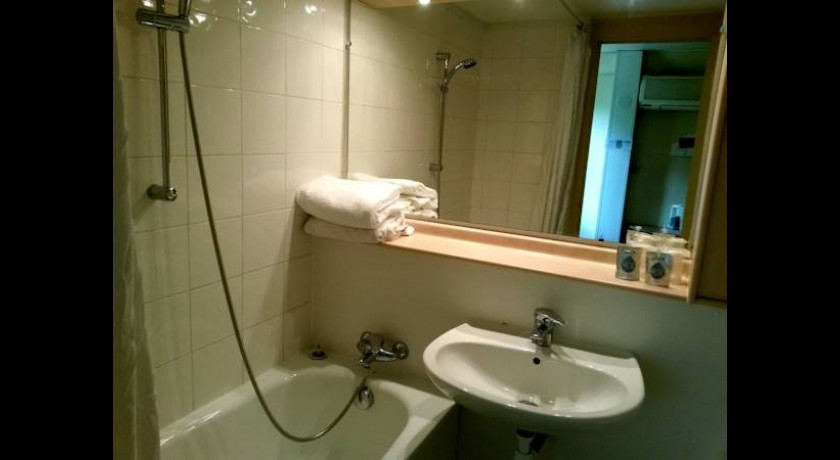 Hotel Kyriad Grenoble Est - Meylan