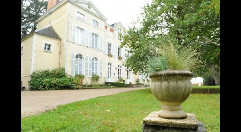 Hotel Chateau De Chicamour  Sury-aux-bois