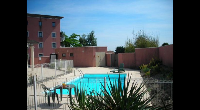 Hotel Balladins Poitiers Jaunay Clan  Jaunay-clan