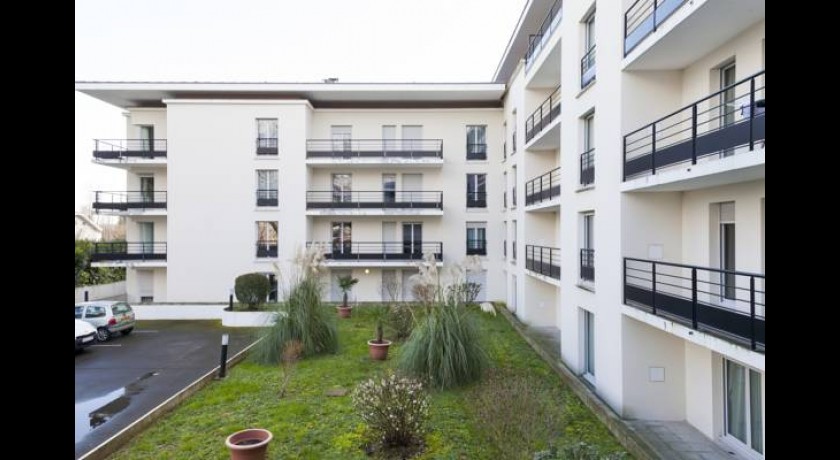 Hotel Appart'city Le Port Marly  Le port-marly