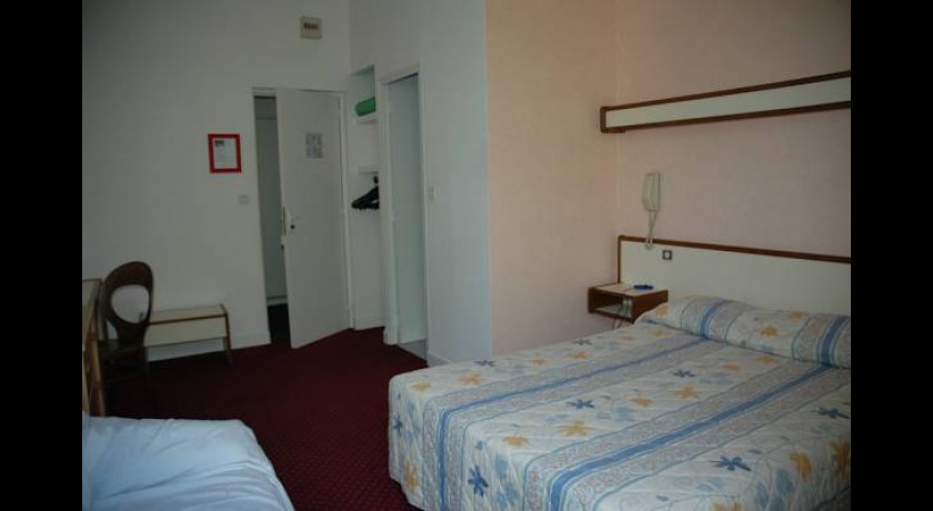 Hotel Le Faisan  Montluçon