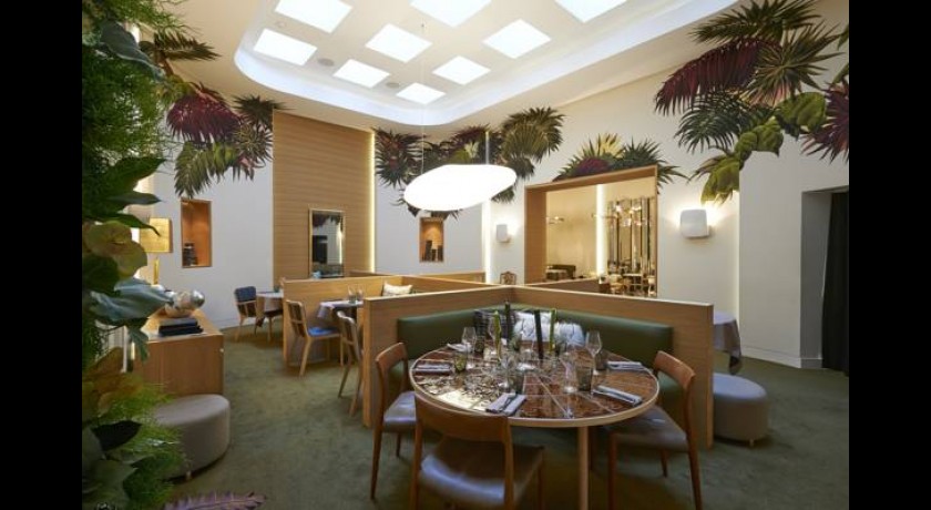 Séjour de luxe à l'Hôtel Marignan Paris Champs-Elysées | Hôtel 5 étoiles Paris 8e