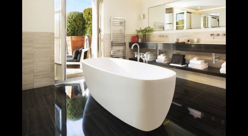 Séjour de luxe à l'Hôtel Marignan Paris Champs-Elysées | Hôtel 5 étoiles Paris 8e